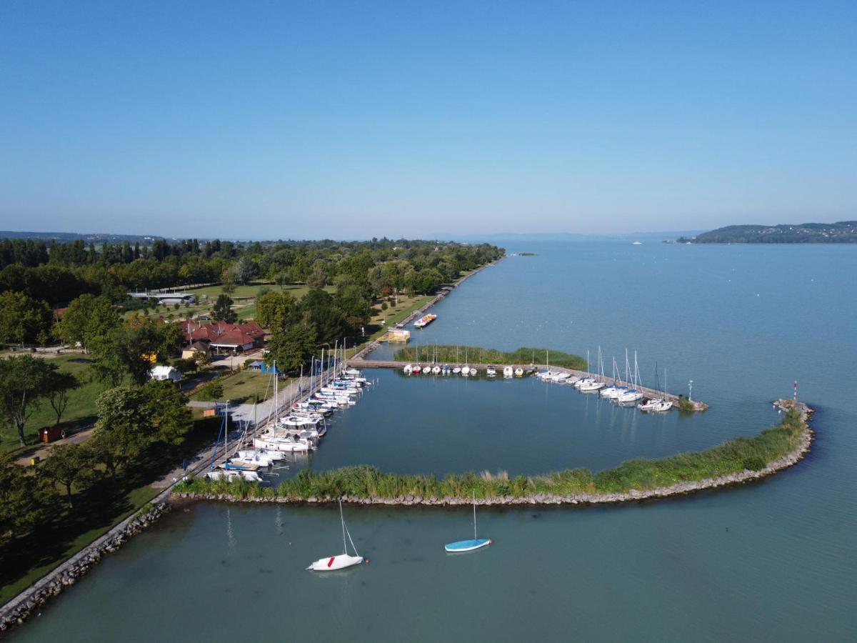 Lakeside Luxury Apartment Zamárdi Dış mekan fotoğraf